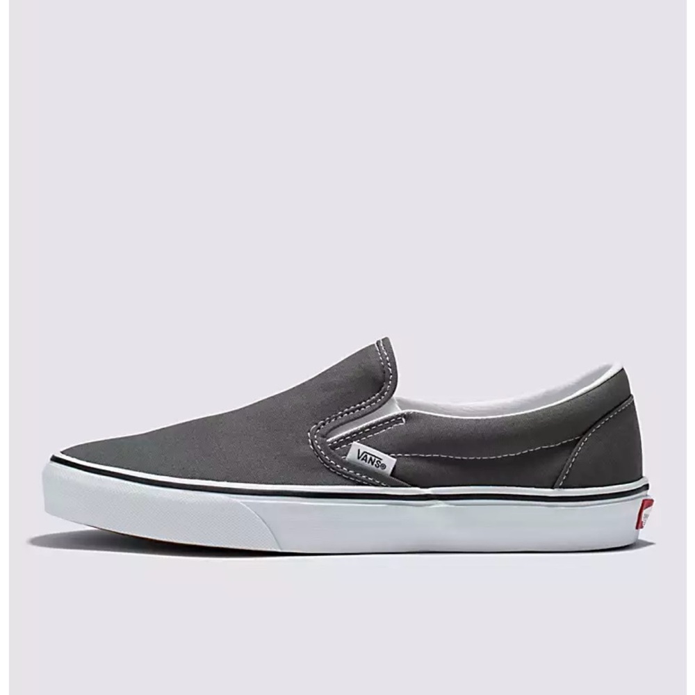 New with tags vans slip on dark gray men’s size 12